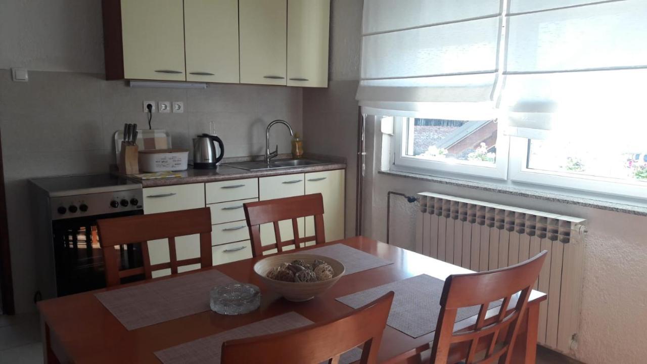 Apartment Upper Town Gospić Eksteriør billede